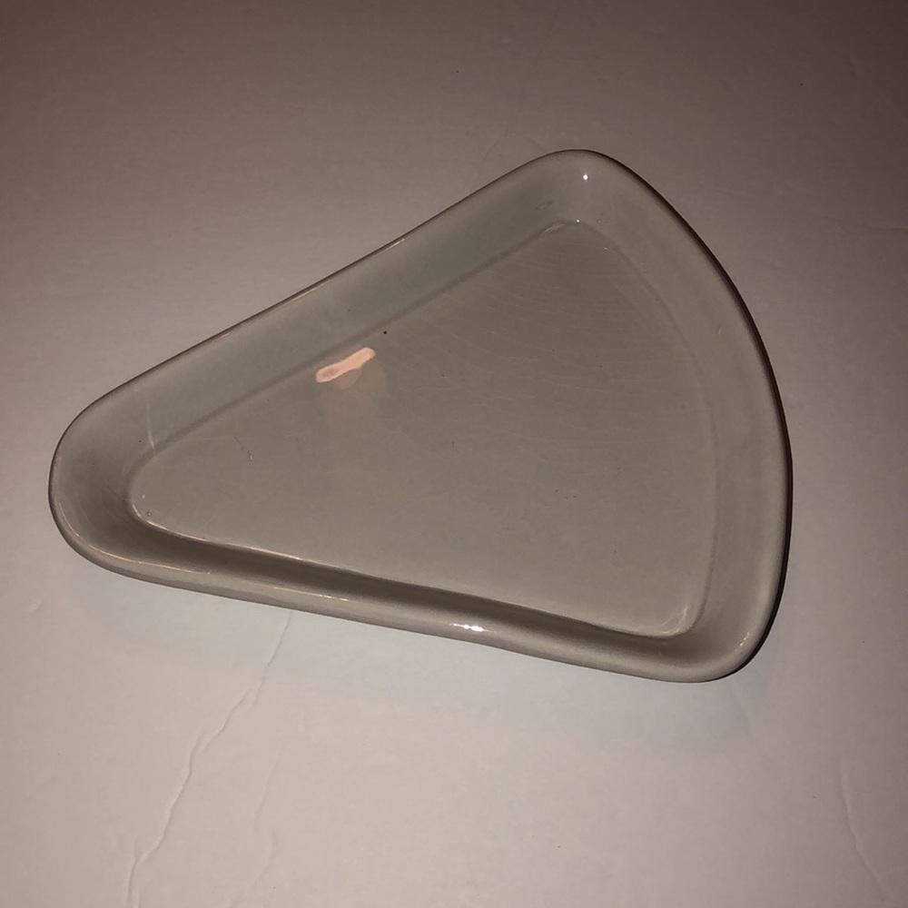 Vintage Ceramic Mouse on a Wedge of Cheese - Cracker Dish/Cheese Tray - Picture 4 of 8